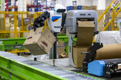 "물류 담당 로봇 사원"…CJ대한통운 풀필먼트센터[산업계 AI 심장을 가다⑨]