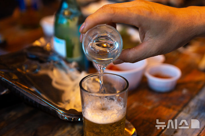 "연말 잦은 술자리에 폭음"…목숨 위협 '이 질환' 부른다