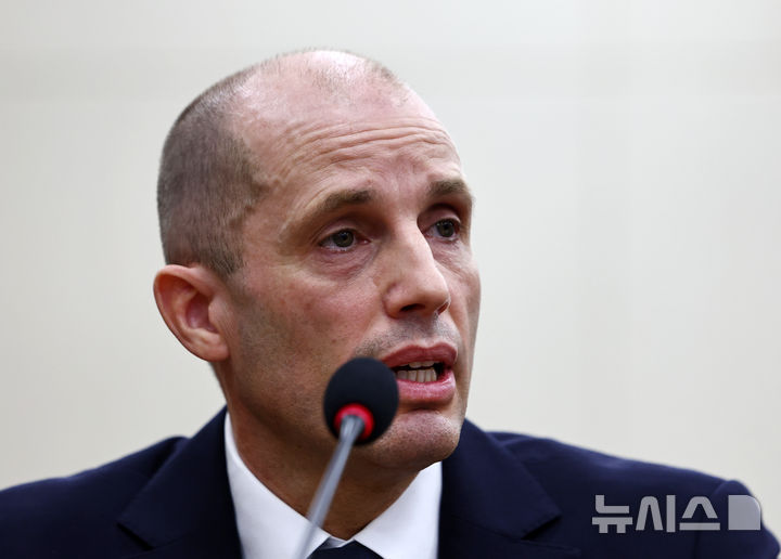 [속보] 로저스 쿠팡 대표 "韓·美정부와 건설적 협의할 것…외인 직접투자 유치 1위"