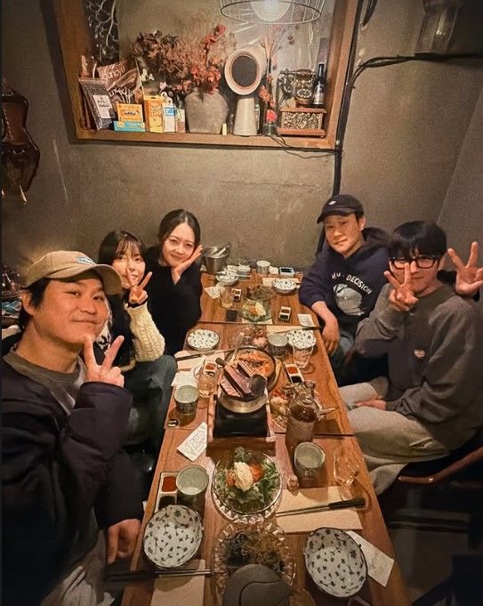 '응사' 고아라·정우·김성균·민도희 재회…손호준·유연석은?