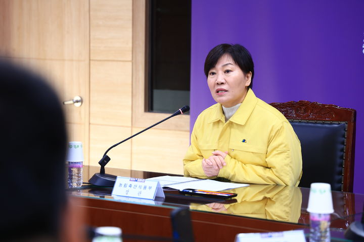 송미령, '고병원성 AI 확진세' 충북 찾아 