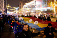 루마니아 혁명 36주년, 행진하는 시민들