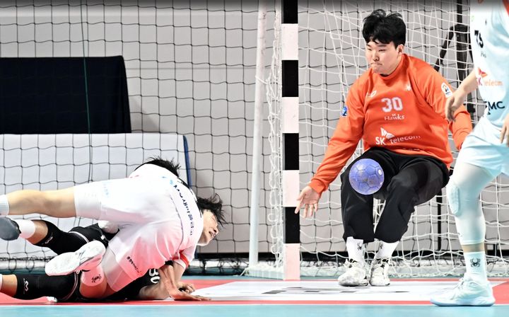 SK호크스와 현대건설, 핸드볼과 배구에서 연승 행진 이어가