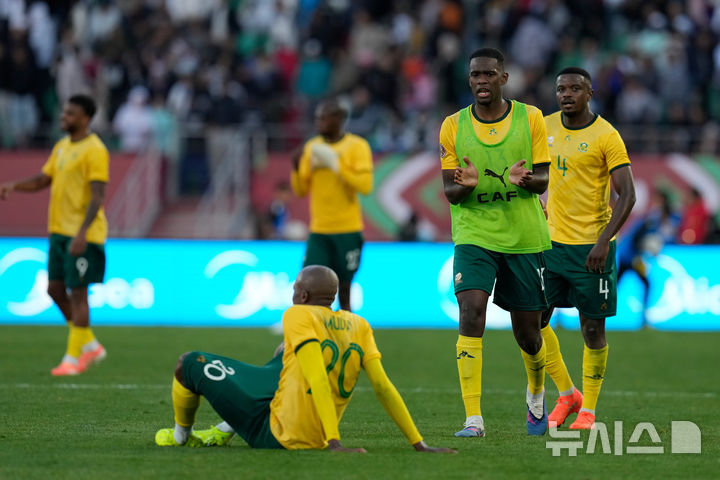 남아공 축구대표팀 첫 패배와 김하성의 애틀랜타 잔류, 오현규의 도움에도 패배