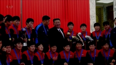 아시안컵 앞둔 'FIFA 랭킹 9위' 북한 조명…"호성적 거두면 아파트 증정"