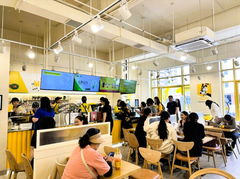 KFC·매머드커피 새 사모펀드 품에, 메가커피는 사명바꿔…새해 외식가 '지각변동' 