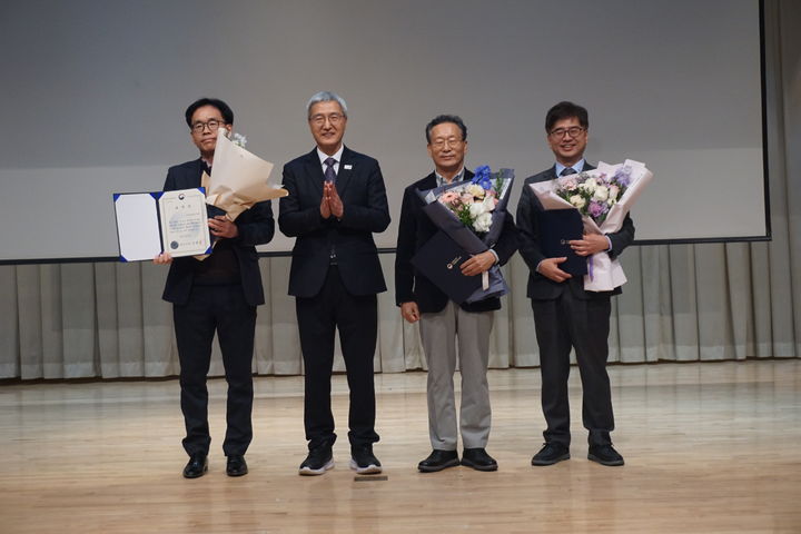 학지사 등 등 온라인 자료 납본 우수기관 표창