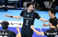 현대캐피탈, 연승과 함께 선두 추격…대한항공, 시즌 첫 연패