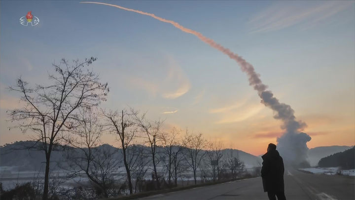 日 “北, 탄도미사일 가능성 물체 2차례 발사…EEZ 외부 낙하 추정”(종합)  