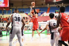 프로농구 현대모비스, KCC에 5연패 안기며 '홈 8연패 탈출'