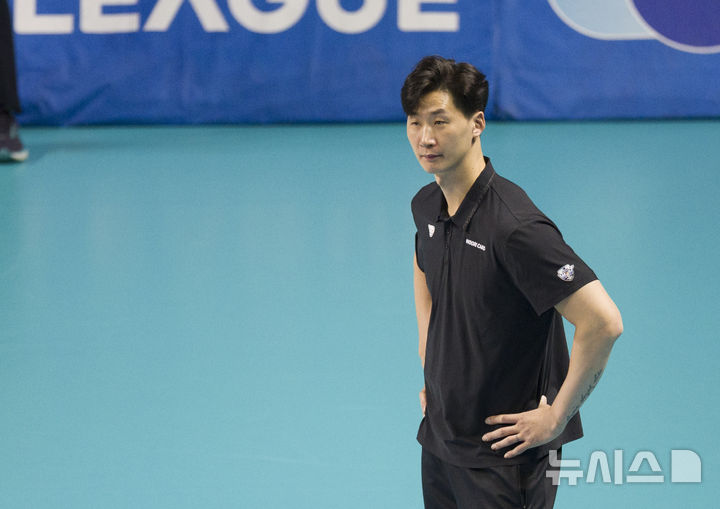 [오늘의 뉴스종합] 우리카드 반격 시작, 이동국 글로벌 리더십상 수상, 조훈현과 유하준의 특별 대국