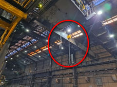 부산 공장 천장서 9m 추락 60대 중상…"크레인 점검 중 사고"