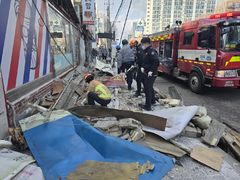 의정부서 강풍에 날린 간판이 20대 남성 덮쳐 사망