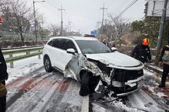 산지제외 제주 대설특보 해제, 3~8㎝ 더…곳곳 눈길사고
