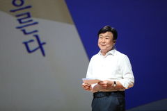 '깊은 물은 소리없이 흐른다'…정기명 여수시장 북콘서트