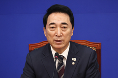 與 "김병기, 애당의 길 고민해보길…'자진 탈당' 요구, 애당심 발로"(종합)