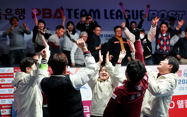 김민재의 결승골로 바이에른 뮌헨, 무패 행진 이어가며 리그 선두 유지