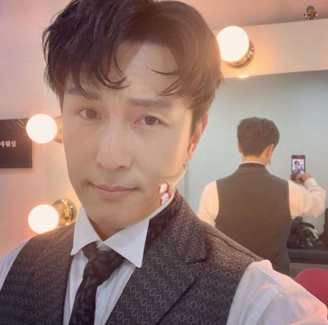 김동완 "성매매 인정하고 관리해야" 소신 발언