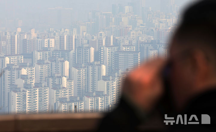 지난해 '12억~15억' 서울 중고가 아파트 신고가 비중 확대