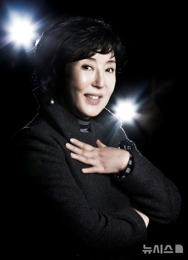 김성녀 "마당은 이제 젊은 사람들 몫…난 멍석 까는 사람" [문화人터뷰]