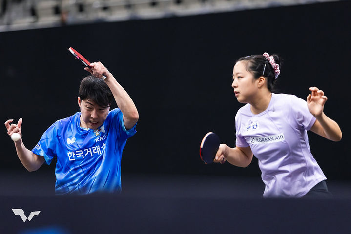 임종훈과 신유빈, 싱가포르 스매시 준우승 및 이강인과 김민재의 유럽 무대 소식