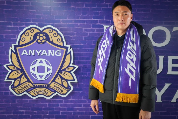 [오늘의 뉴스종합] K리그1 유소년 시스템 강화와 프로농구 하윤기 시즌 아웃, 프로배구 김연경 감사패 수상