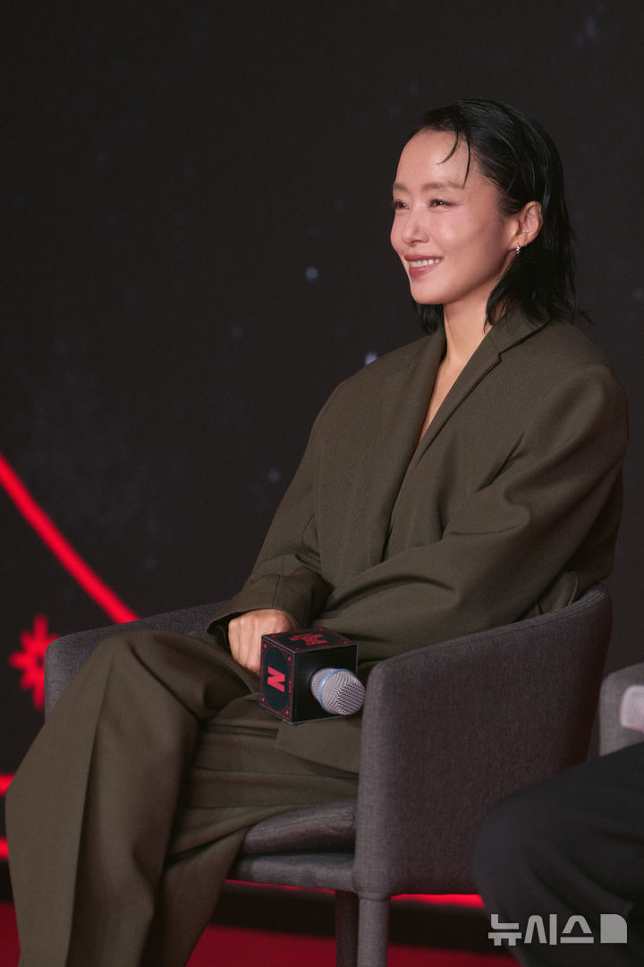이창동 19년만에 재회 전도연 