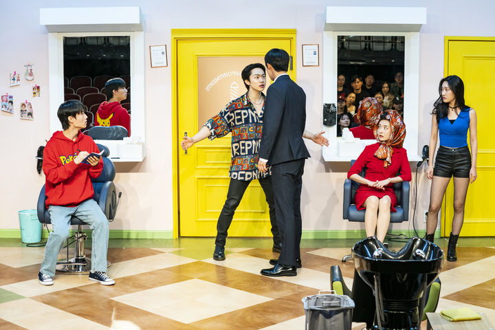 관객이 범인 고른다…추리에 따라 달라지는 '쉬어매드니스'