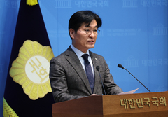 與 "김두겸 캠프 '유사 선거사무소' 의혹…선관위, 법적 조치해야"