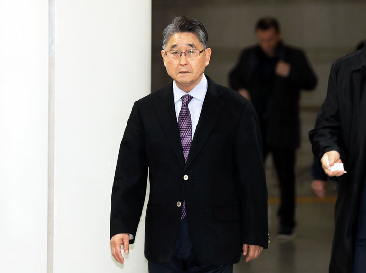 5·18 왜곡 보수논객 지만원 구속…"도망 우려"