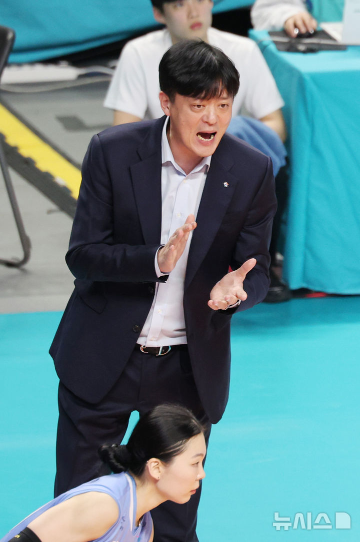 [오늘의 뉴스종합] 한국 스포츠, 프로야구와 농구 리그의 새로운 전환점과 선수들의 활약