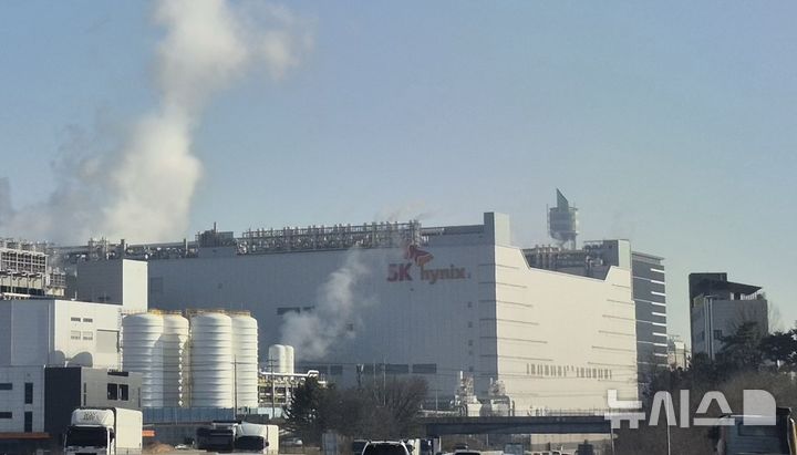 레버리지로 5억 베팅…SK하이닉스에 ‘올인’ 30대 공무원, 결과는