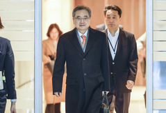 조현 "한·캐나다 2+2 회의서 잠수함 수주 위해 노력할 것"