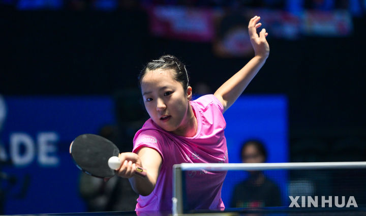 탁구 간판 신유빈, 싱가포르 스매시 여자단식 16강 진출