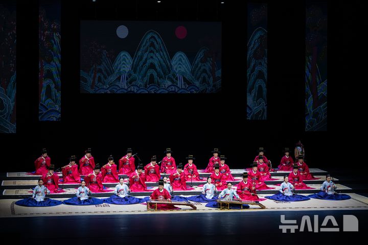 [설, 문화로 쉼표②] "말처럼 달린다"…병오년 설, 국악·춤으로 여는 명절