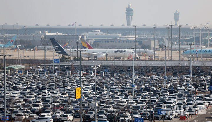 휴가철 인천공항 여객 6.2% 늘었는데…주차난은 오히려 줄었다