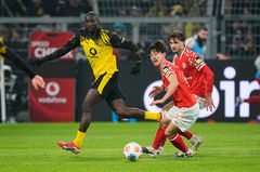 이재성, 재계약 후 첫 경기서 대패…마인츠, 도르트문트에 무릎