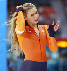 스포츠브라 노출 세리머니 레이르담…"최대 197억원 수익 전망"