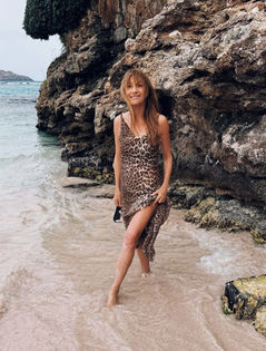 75세 본드걸 "수십 년간 XS 사이즈 유지"…비결 뭐길래