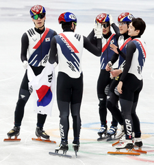 '은빛 미소' 남자 쇼트트랙 "다 같이 웃어 기뻐…4년 뒤엔 금메달을"[2026 동계올림픽]