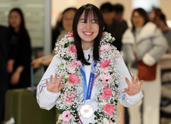 스노보드 유승은 "꿈같은 동메달…한국에도 훈련 시설 생기길"(종합)[2026 동계올림픽]