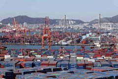 충북 2월 기업 체감경기 보합세…제조업 ↓ 비제조업 ↑