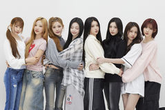 SM '정반합', 영리한 변형…'1주년' 하츠투하츠가 찍은 K-팝 새 좌표