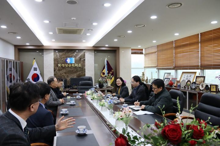[경기소식] 수원출입국·외국인청장, 화성상공회의소 방문 등