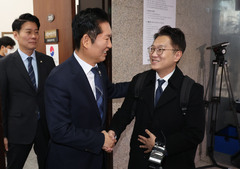 '李 최측근' 김남준, 정청래와 면담… "계양을 출마 의지 밝혀" [뉴시스Pic]