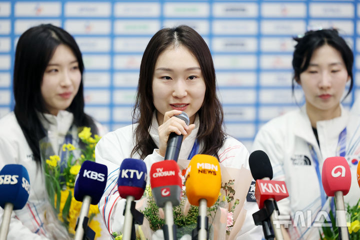 '韓 최다 메달' 최민정 "많은 응원 덕분에 대기록 세워"[2026 동계올림픽]