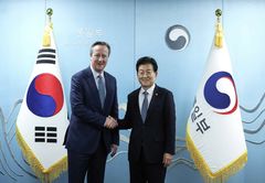 정동영, 캐머런 전 英 총리 접견…한반도 평화공존 정책 의견교환