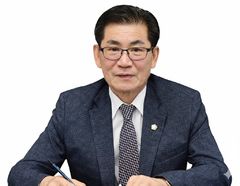 '배우자 회사 특혜 의혹' 동대문구의장 송치…검찰, 보완수사 요구