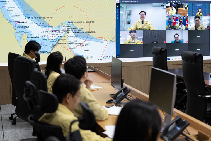 김성범 해수부 차관, 중동 전운에 운항안전·해운물류 점검