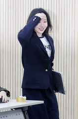 '256억 포기 제안' 민희진 곁 지킨 男…기자회견 동행 누구?